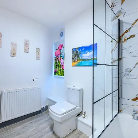 *rg7h*for Your Relaxed & Cosy Free Parking Leeds (West Yorkshire)